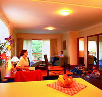 Oxley Court Serviced Apartments - Yamba Accommodation