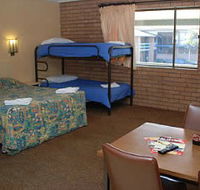 Oasis By The Lake - Yamba Accommodation