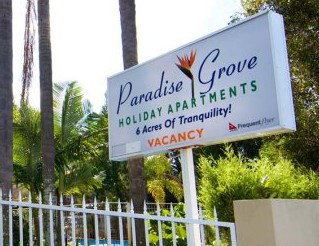 Paradise Grove Holiday Apartments - Yamba Accommodation 4