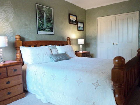 Armadale Cottage B And B - Yamba Accommodation 5