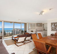 Rainbow Commodore Holiday Apartments - Yamba Accommodation