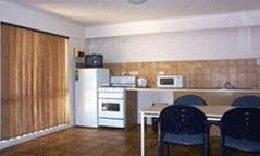 Alice Tourist Apartments - Yamba Accommodation 2