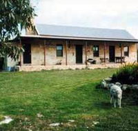 Mt Dutton Bay Woolshed Heritage Cottage - Yamba Accommodation