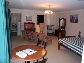 Magill Accommodation - Yamba Accommodation 0