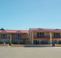 Tumby Bay Hotel Seafront Apartments - Yamba Accommodation