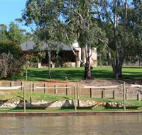 Roonka Riverfront Cottages - Yamba Accommodation