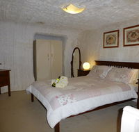 Underground Bed and Breakfast - Yamba Accommodation