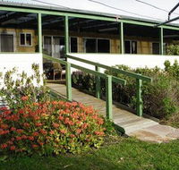 The Folly Holiday Home - Yamba Accommodation