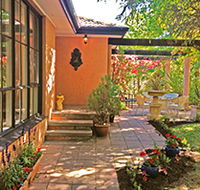 Adelaide Hills Retreats - Villa Lemoni - Yamba Accommodation