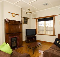 Semaphore Beach House - Yamba Accommodation