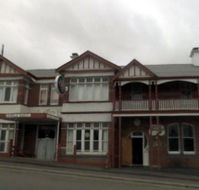 Lords Hotel - Yamba Accommodation