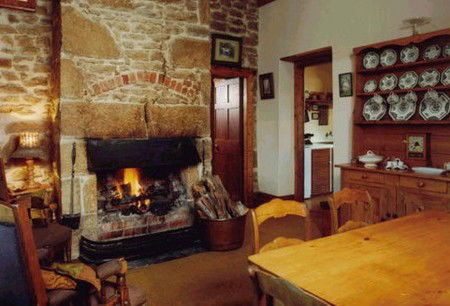 Waverley Cottage - Yamba Accommodation 2