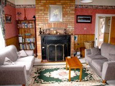 Kenya Cottage - Yamba Accommodation 3