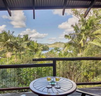 Secrets on the Lake - Yamba Accommodation