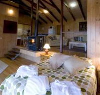 Treetops Seaview Montville - Yamba Accommodation