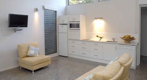 By The Beach B And B Holiday Apartments - Yamba Accommodation 1
