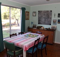 Ramsay Retro Farmstay - Yamba Accommodation