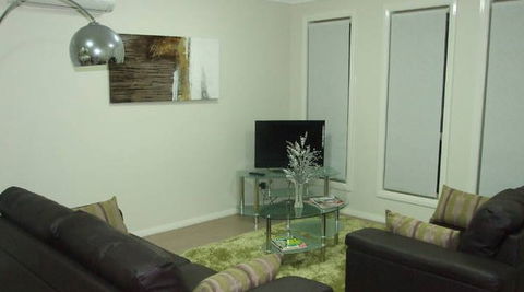 Armidale Executive Short Stay Apartments - Yamba Accommodation 3