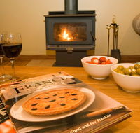 Bingle Tree Retreat - Yamba Accommodation