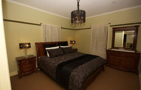 The Cottage At The Sanctuary Bed And Breakfast - Yamba Accommodation 3