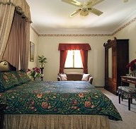 Holberry House - Yamba Accommodation