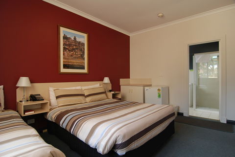 Hotel Dolma - Yamba Accommodation 3
