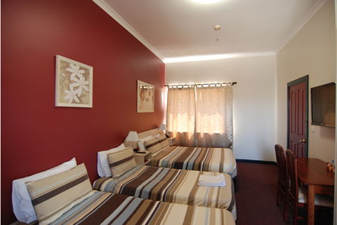 Hotel Dolma - Yamba Accommodation 4