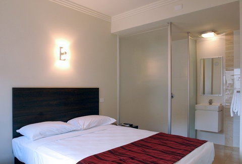 Homeground Gladstone - Yamba Accommodation 5