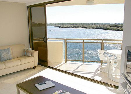 Trafalgar Towers - Yamba Accommodation 2
