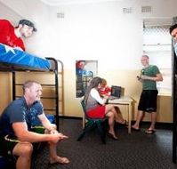 Maze Backpackers And Cb Hotel - Yamba Accommodation