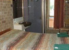 Desert Rose Inn - Yamba Accommodation 4