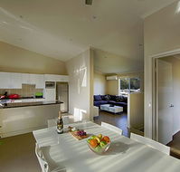 Middle Rock Holiday Resort - Yamba Accommodation