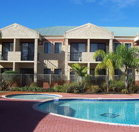Country Comfort Inter City Perth Hotel  Apartments - Yamba Accommodation