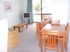 Kirra Vista Holiday Units - Yamba Accommodation 8