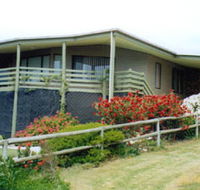 Currawong Holiday Home - Yamba Accommodation