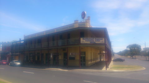 Farmers Arms Hotel - Yamba Accommodation 0