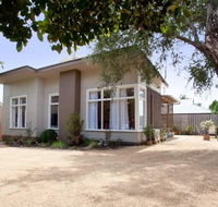 Driftwood Beach Cottage - Yamba Accommodation