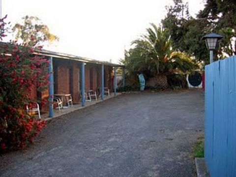 La Cochon Rose Motel & Art Gallery - Yamba Accommodation 0
