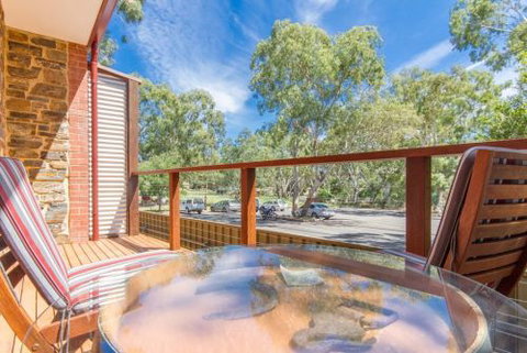 JV Jones Pty Ltd - Yamba Accommodation 3