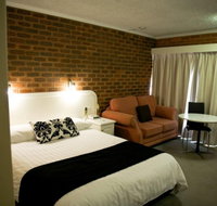Cousins Motor Inn - Yamba Accommodation