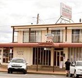 Town House Motor Inn - Yamba Accommodation