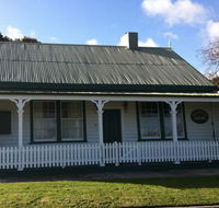 Ben Hyron's Cottage - Yamba Accommodation