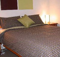 Plumtree Cottage - Yamba Accommodation