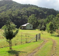 Eighteen Mile Cottage and Homestead - Yamba Accommodation