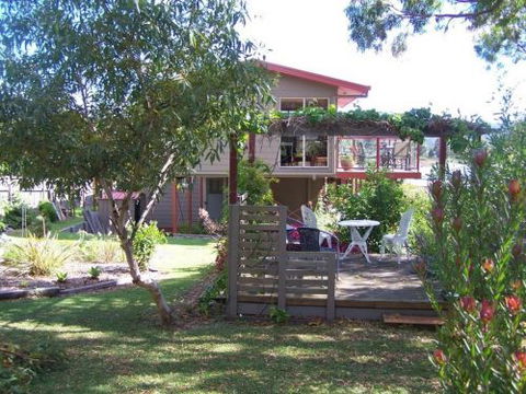 Monaro Cottage - Yamba Accommodation 0