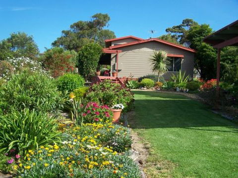 Monaro Cottage - Yamba Accommodation 1