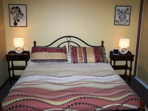 Monaro Cottage - Yamba Accommodation 3