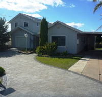 Hedgehog House - Yamba Accommodation