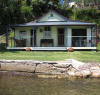 Iona Cottage - Yamba Accommodation