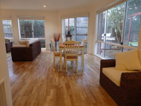 CENTREPOINT UNITS - HEIDELBERG - Yamba Accommodation 6